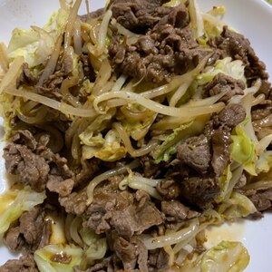 ご飯がすすむ☆牛肉とキャベツの甘辛炒め